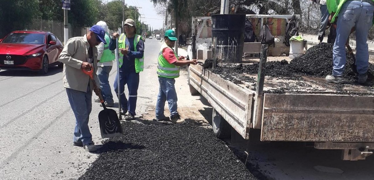 Esta semana, una cuadrilla del área de Respuesta Ciudadana tiende reportes en las colonias El Morro, Rivas Guillen, Misión de los Ángeles, entre otras.