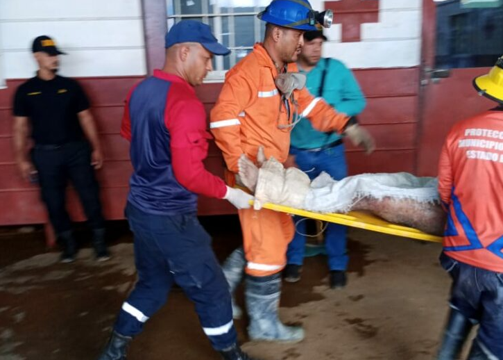 Doce personas mueren en colapso de mina de oro en Venezuela