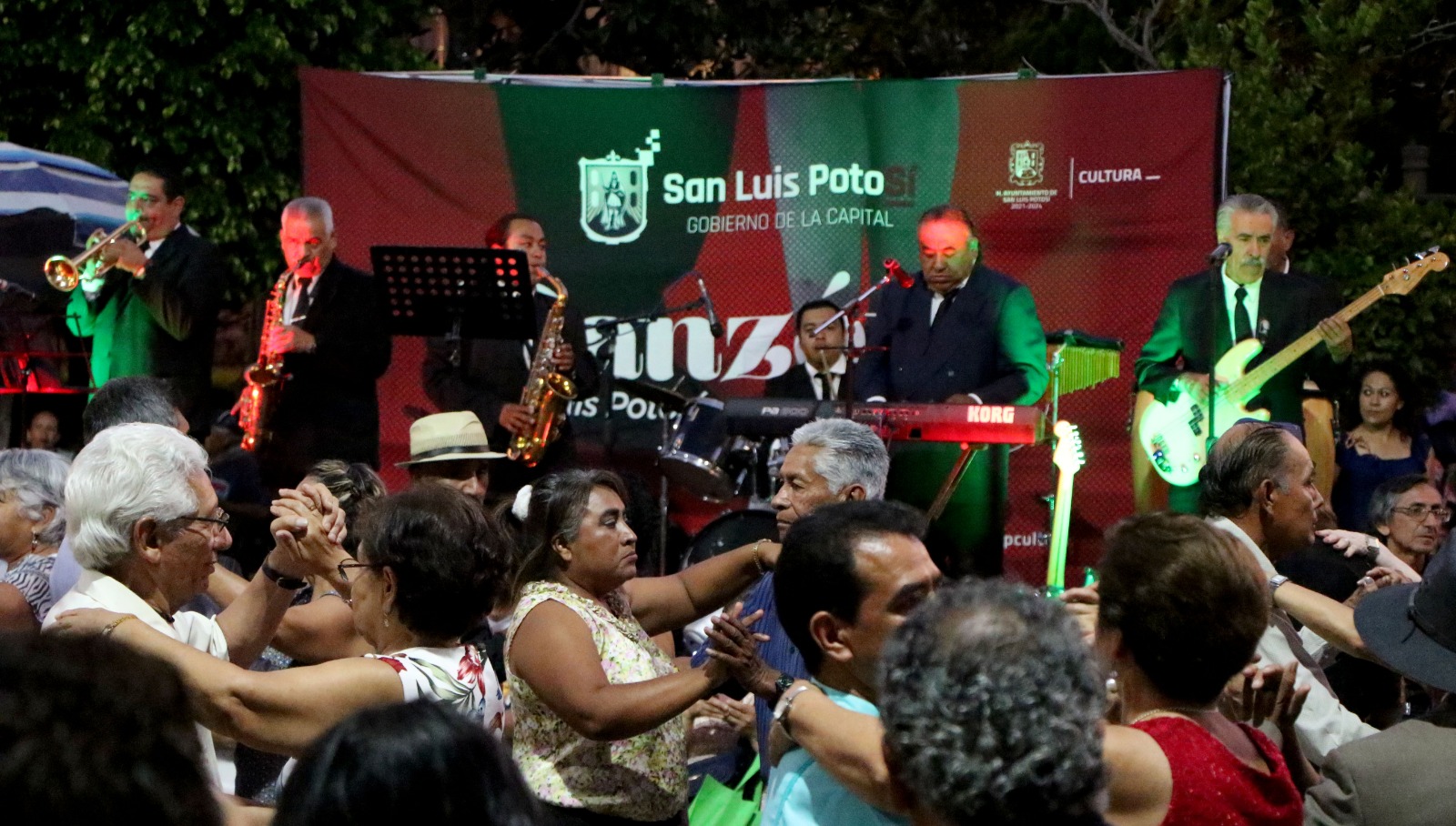 Se llevó a cabo el Viernes de Danzón con la orquesta Veracruz y el Sábado de Ritmos con la Orquesta SC2