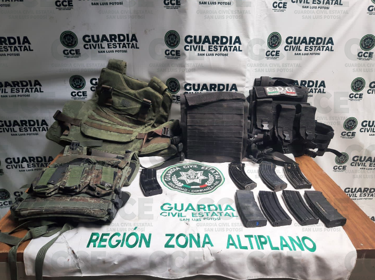 Oficiales de la Guardia Civil Estatal (GCE) localizaron en diferentes ubicaciones dos unidades que tenían reporte de robo