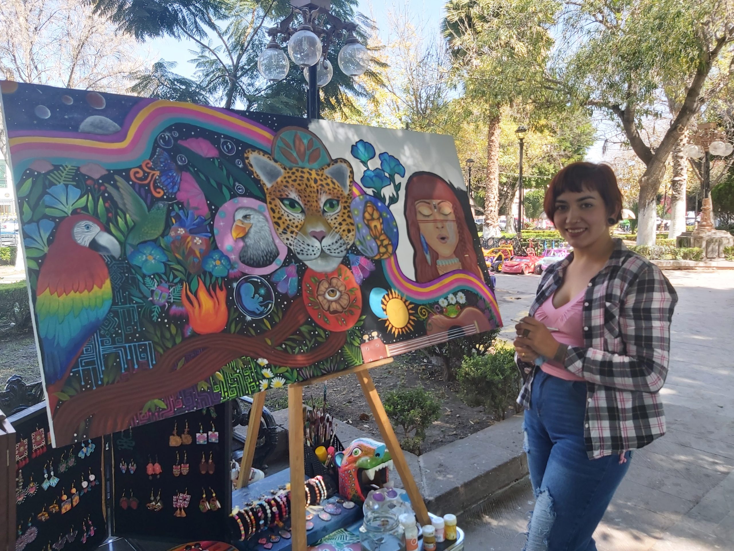 A la par hay talleres de fotografía, diseño gráfico y de alebrijes rodantes para niños, jóvenes y adultos.