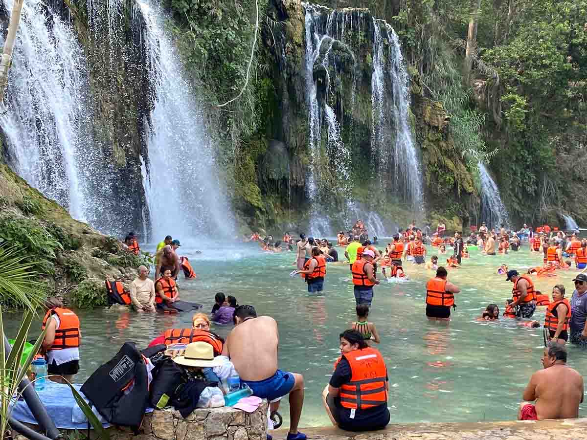 Ordaz Flores destacó que los  turistas que visitan las diferentes zonas del estado son locales,  nacionales y extranjeros