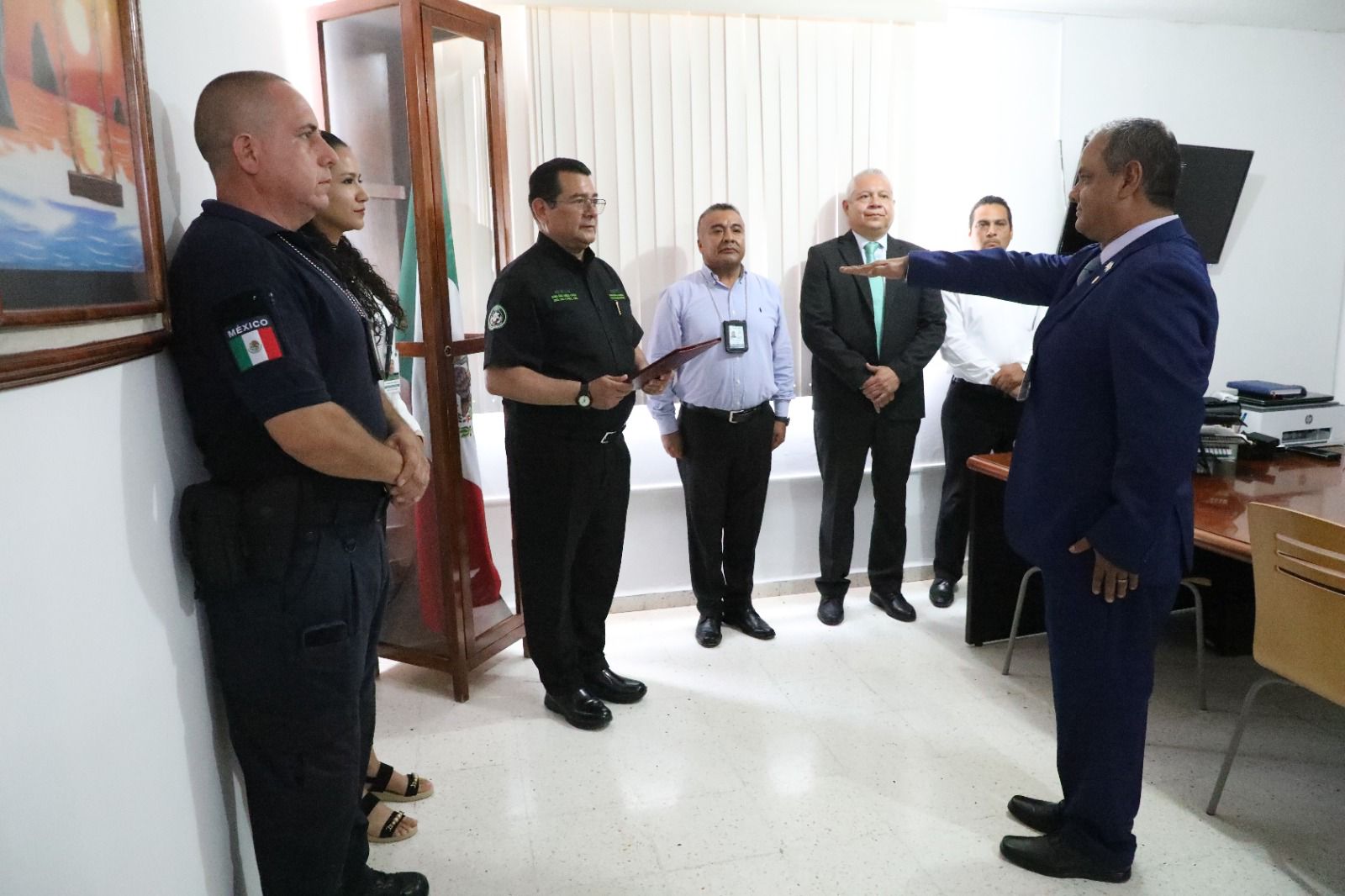 Toma protesta de ley como Director de este centro penitenciario el maestro Rafael Gámez Hernández.