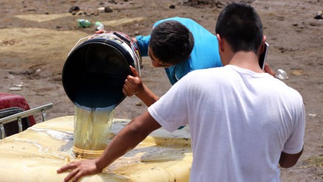 Se ha detectado la venta de "huachicol" en diferentes puntos de las cuatro regiones del estado, pero sobre todo en la carretera 57