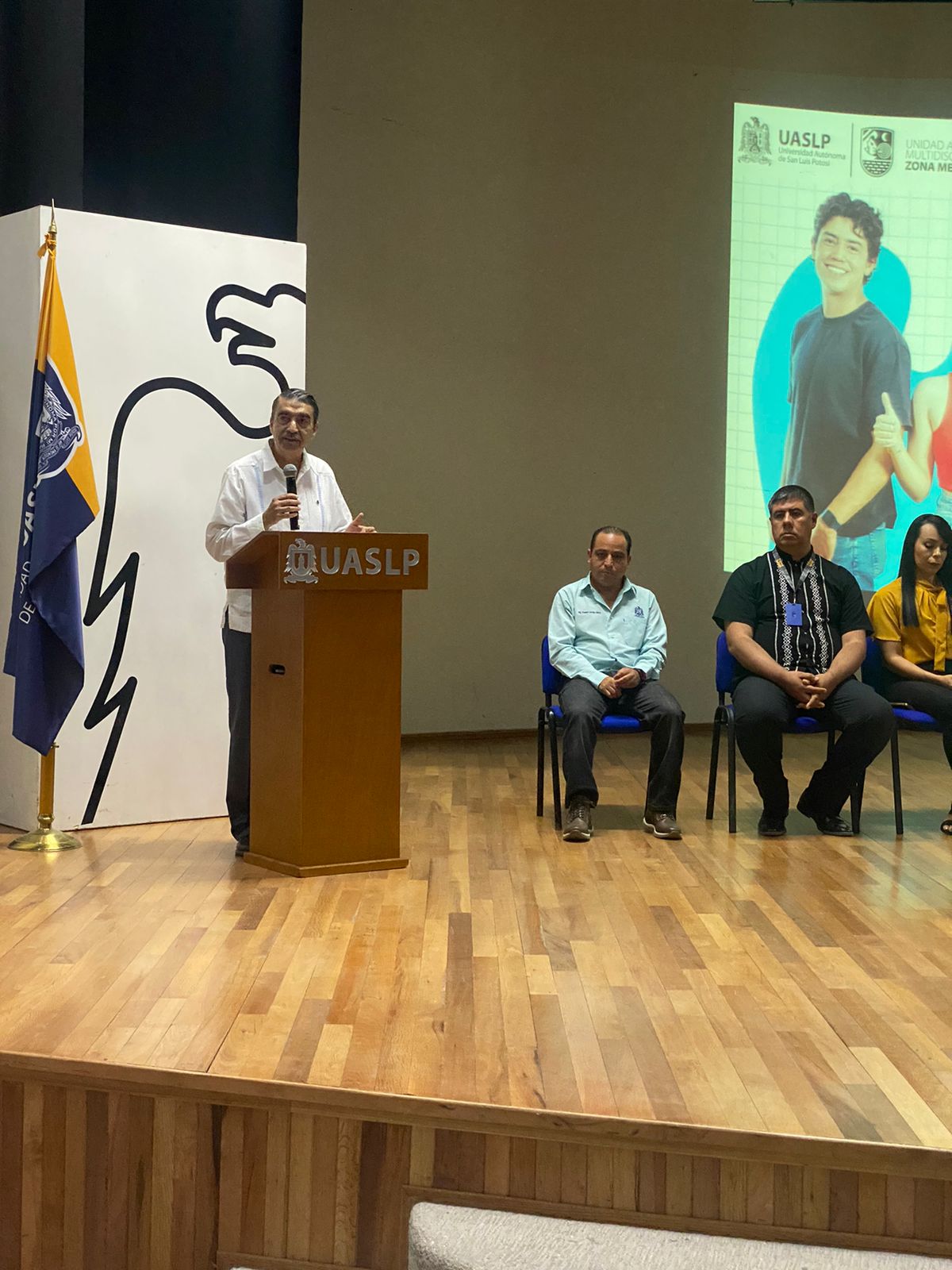 Rector de la institución, enfatizó que este logro es el fruto del inquebrantable esfuerzo del personal docente