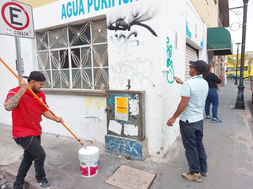 Como parte del Programa de Mantenimiento Preventivo y Correctivo, durante la primera quincena de septiembre se retiraron 380 metros cuadrados de grafiti.