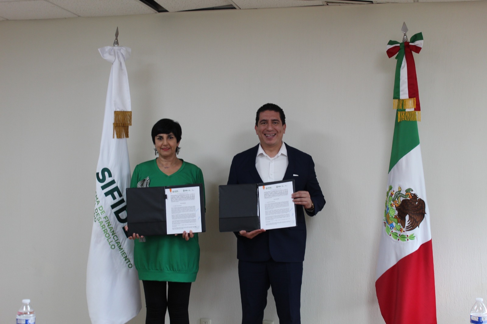  Sifide y Cobach firmaron un convenio para acercar y tramitar créditos que permitan a estudiantes continuar sus estudios o comenzar un negocio