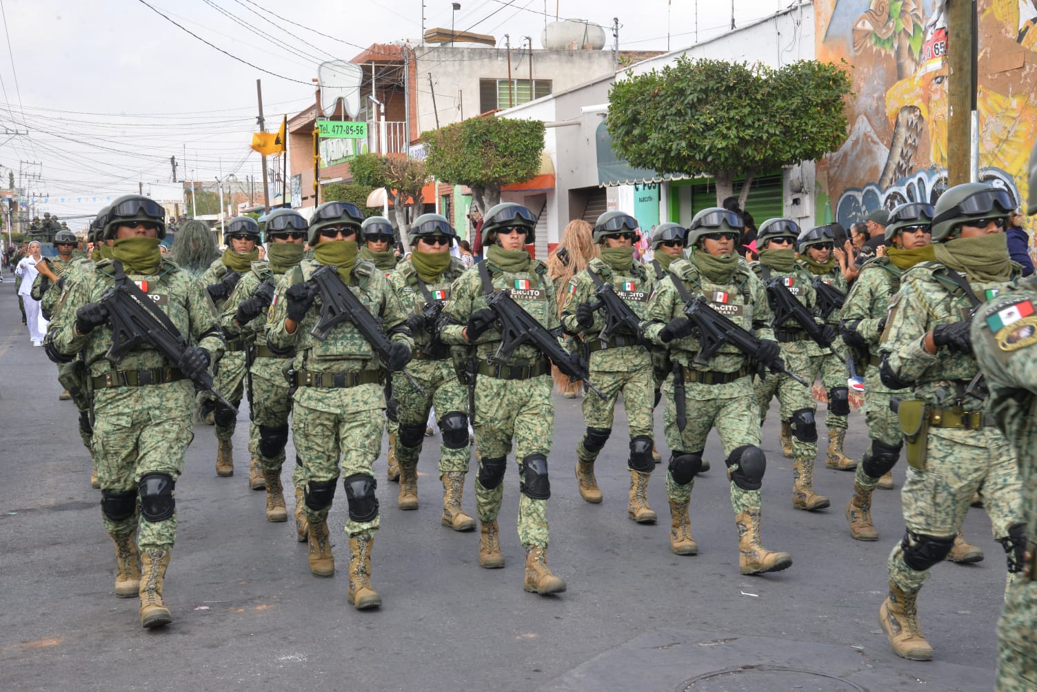 Leonor Noyola y el Ejército Mexicano encabezaron este acto conmemorativo integrado por un contingente de 2,800 personas