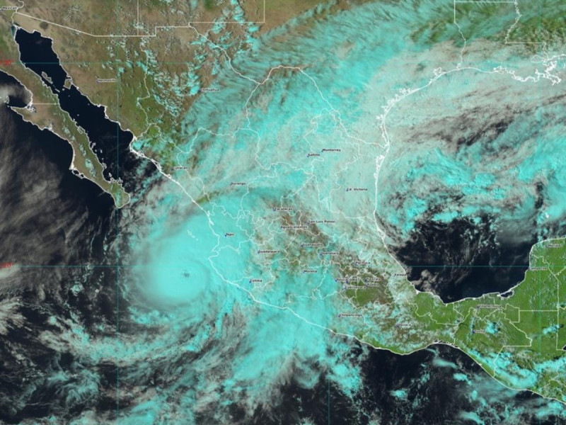 'Lidia' toca tierra en Tomatlán, Jalisco, como huracán categoría 4