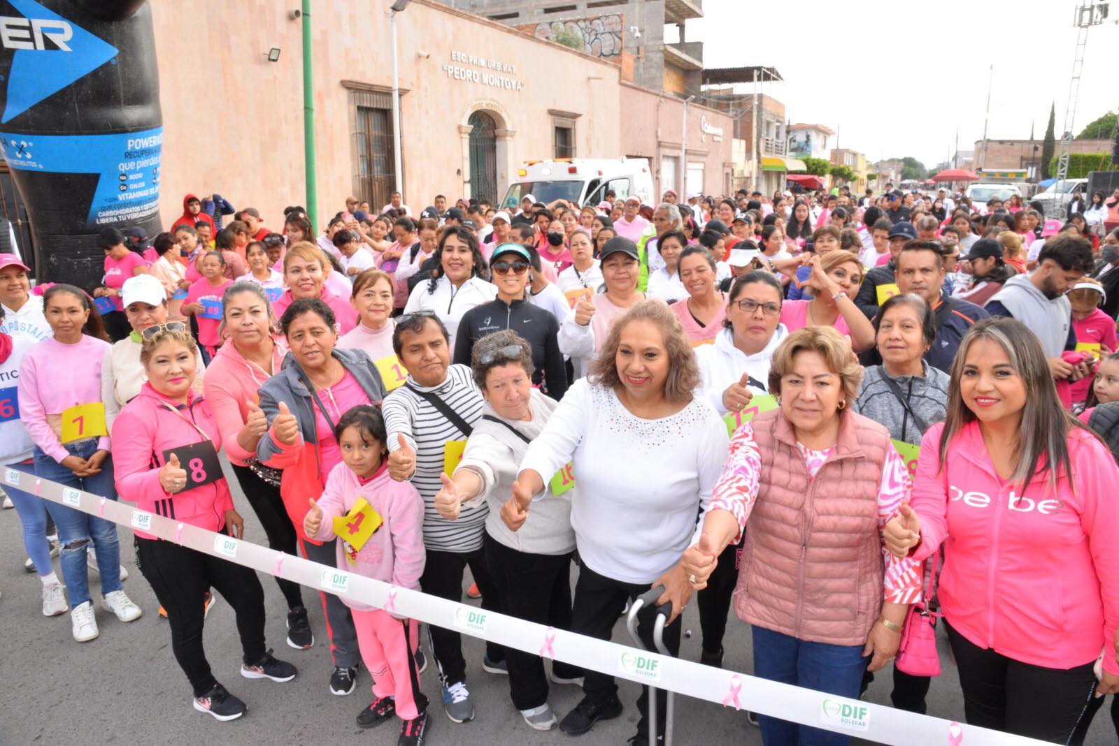 SOLEDAD DE G. S. SE SUMA INICIATIVA DEPORTIVA DE DIF ESTATAL, EN EL MES ROSA