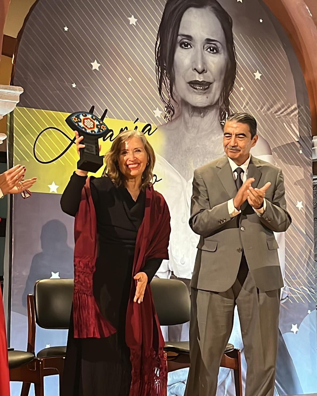 La primera actriz María Rojo fue reconocida por la UASLP con el “Premio Peyote”