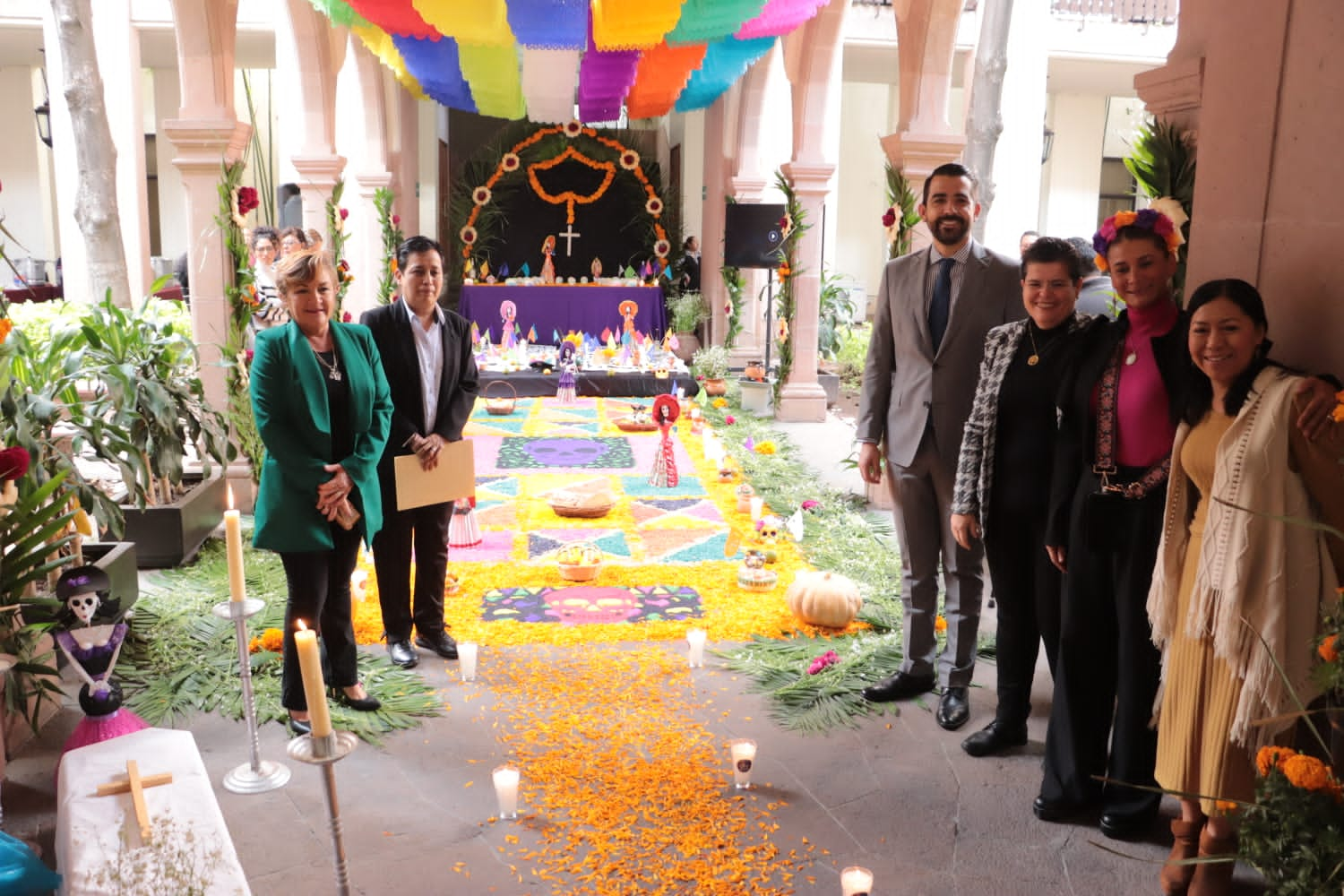 EL CONGRESO DEL ESTADO INAUGURÓ EL TRADICIONAL ALTAR DE MUERTOS EN MEMORIA DE POLICÍAS FALLECIDOS EN EL CUMPLIMIENTO DE SU DEBER