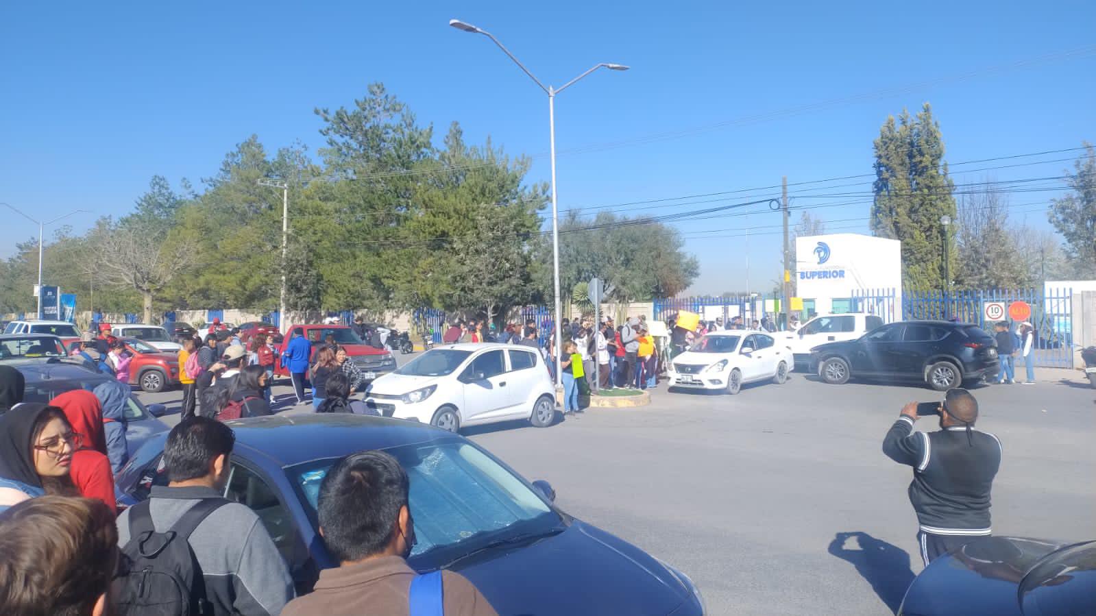 Atropellan a alumno durante protesta en el Tec Superior