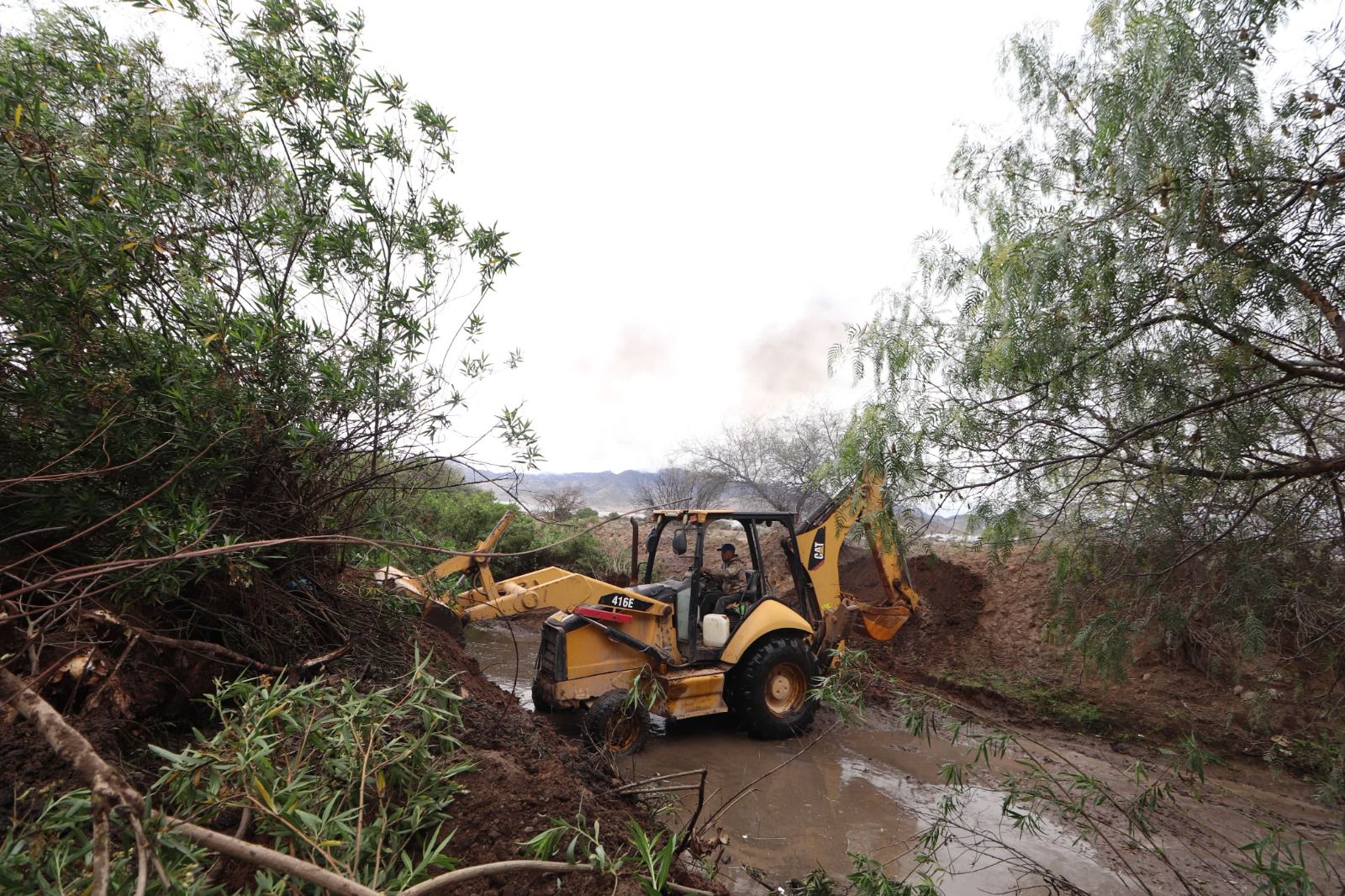 En una primera etapa, se limpió el comienzo del canal, lo cual benefició directamente a los habitantes de Arroyo Hondo.