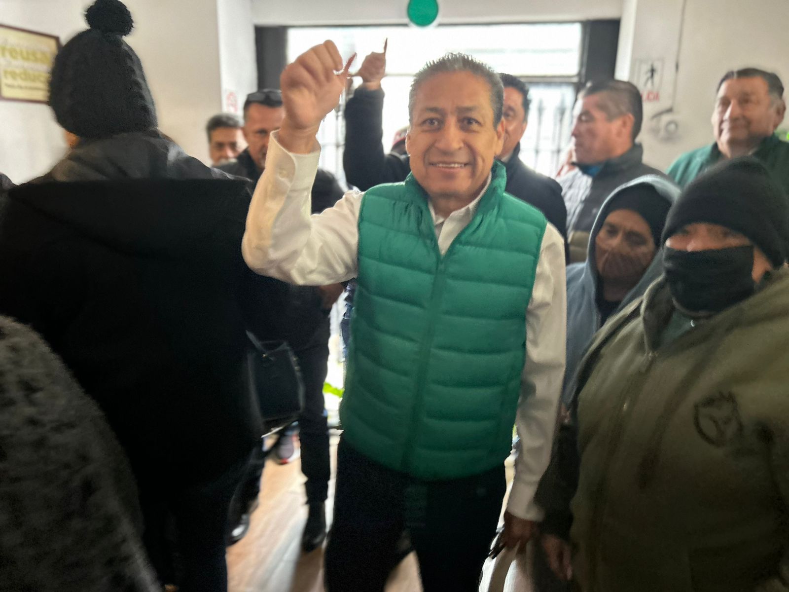 Gilberto Hernández Villafuerte se registró  como precandidato a presidente municipal de San Luis Potosí.