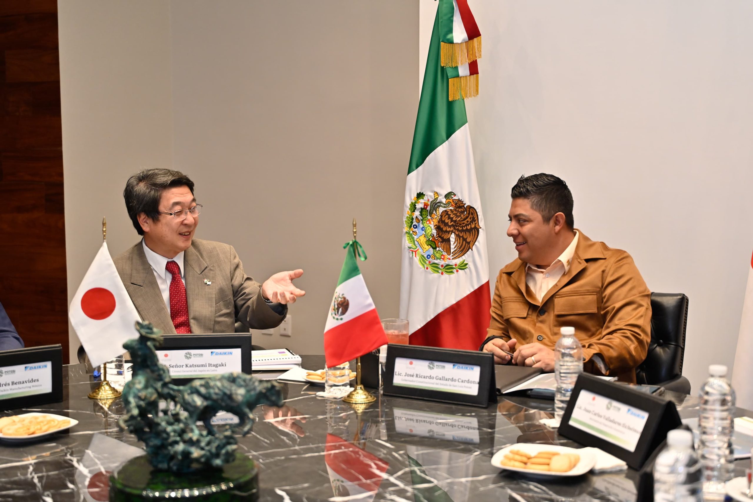 Ricardo Gallardo Cardona, sostuvo un encuentro con el Cónsul General de Japón en León, Katsumi Itagak