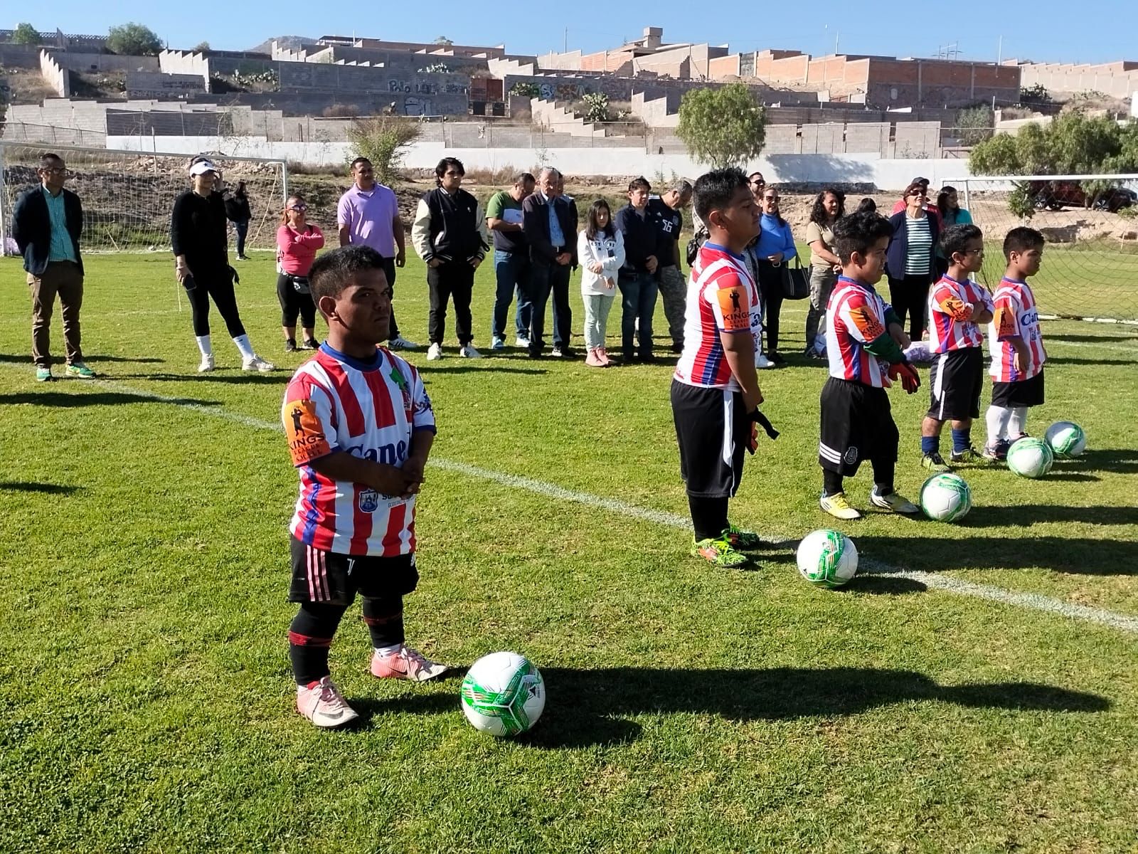 San Luis Capital es sede del Segundo torneo de futbol de talla baja, en el que participan cinco equipos