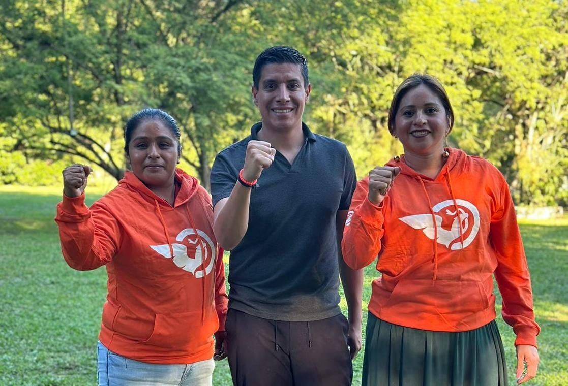 Las Regidoras Mayela Pozos y Dalila Marcos Cruz, dejan Morena y al PES para ponerse al frente de MC en ese municipio.