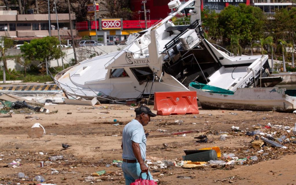 Aumentan a 49 las muertes por el huracán Otis