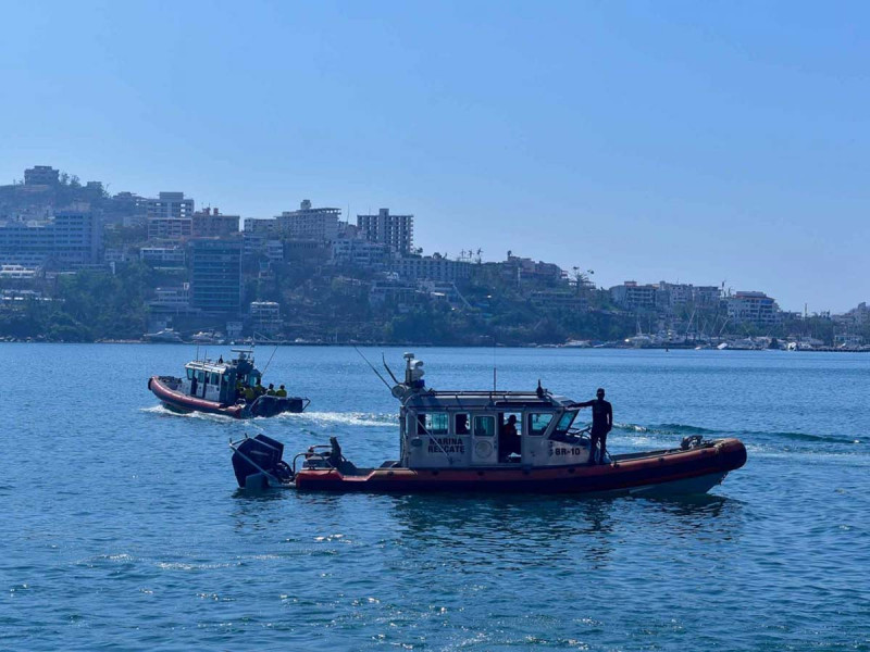 Con operativo especial, Secretaría de Marina continúa búsqueda de personas desaparecidas en Acapulco