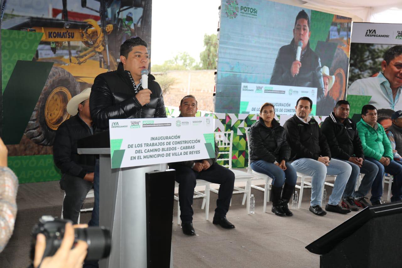 HABITANTES DE VILLA DE REYES AGRADECEN A GALLARDO POR NUEVO CAMINO