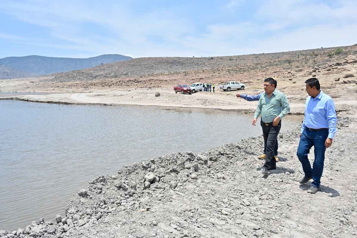 Explicó que cuando inició la crisis hídrica por falta de agua de El Realito, se atendió con el abastecimiento de agua gratuita a las colonias afectadas con pipas