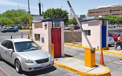 Fue aprobada la iniciativa del que obliga a centro comerciales, plazas y tiendas de autoservicio a proporcionar de manera gratuita el estacionamiento