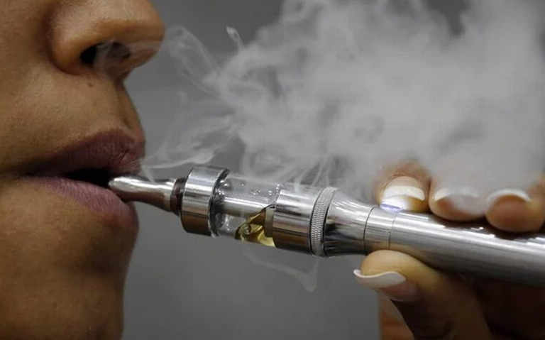 AMLO prepara iniciativa para prohibir vapeadores