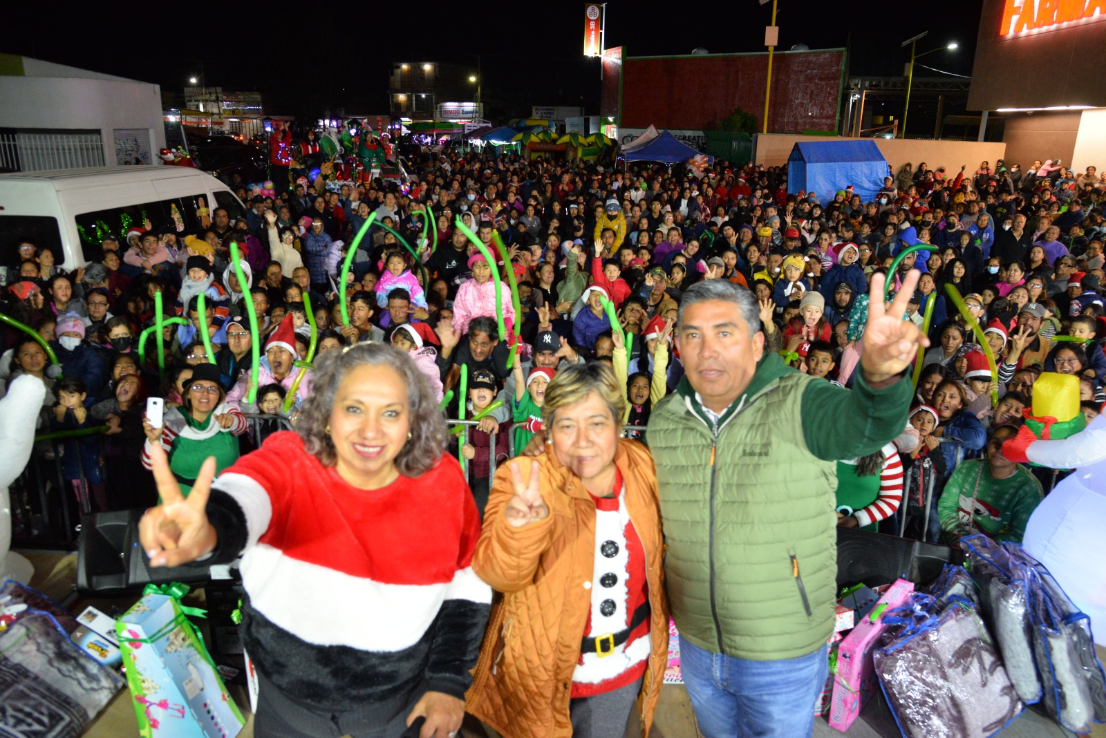 ALCALDESA SOLEDENSE LLEVA LA NAVIDAD VERDE A COLONIAS DE LA ZONA ORIENTE