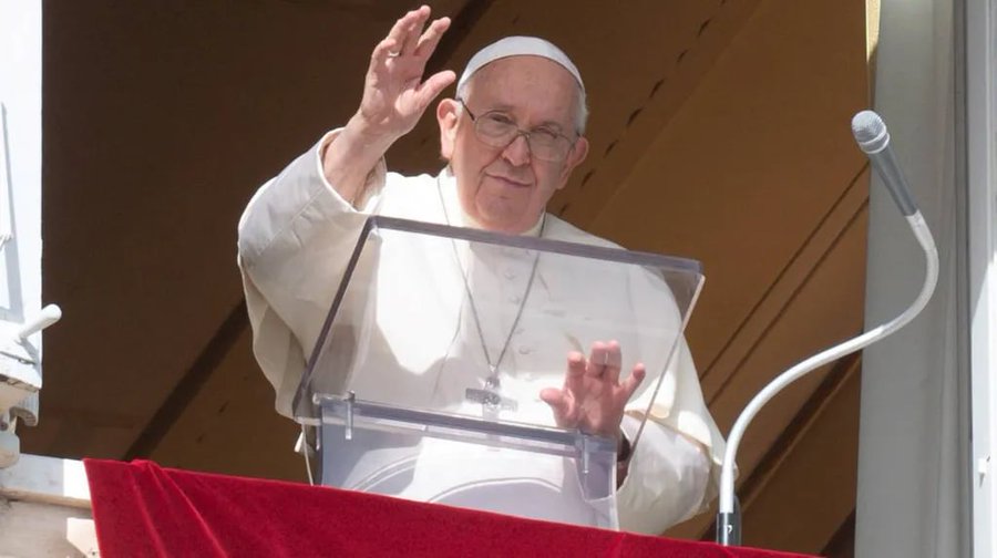 El Papa permite bendiciones para parejas del mismo sexo