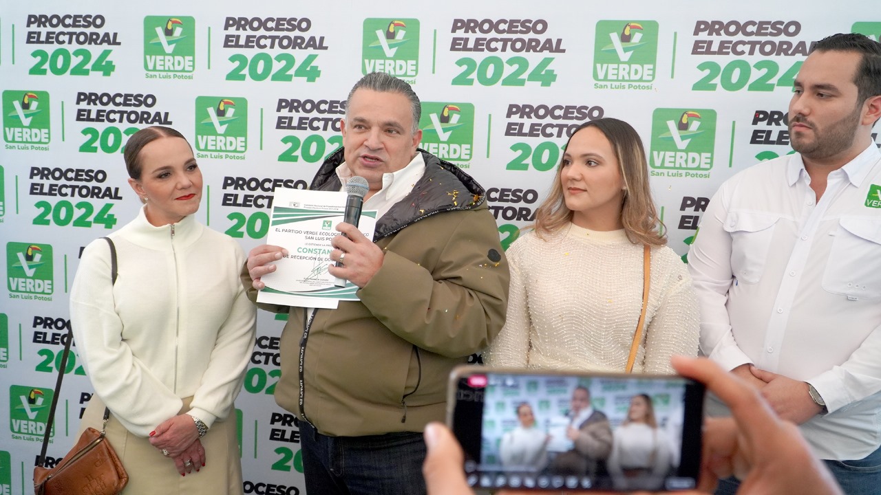 David Medina presenta registro en el partido verde como pre candidato a la presidencia municipal
