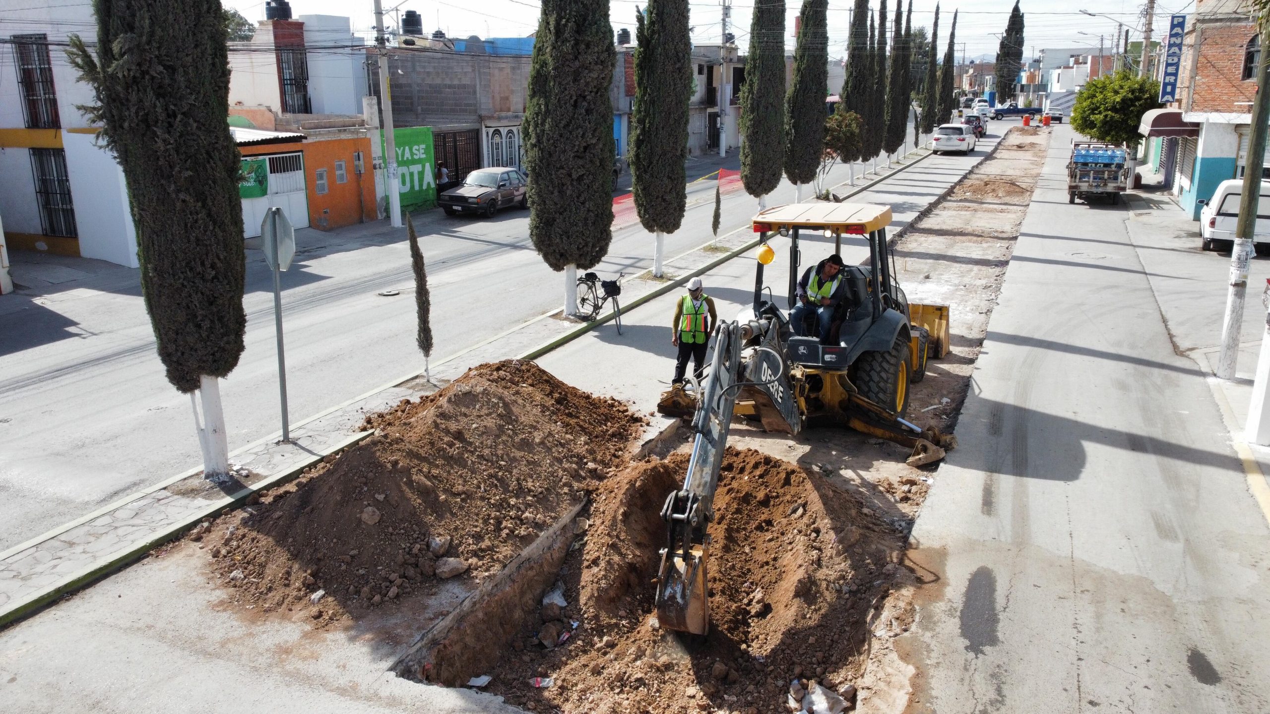 Entre las intervenciones más destacadas se encuentra la obra de la avenida Ponciano Arriaga que cruza al menos cinco colonias