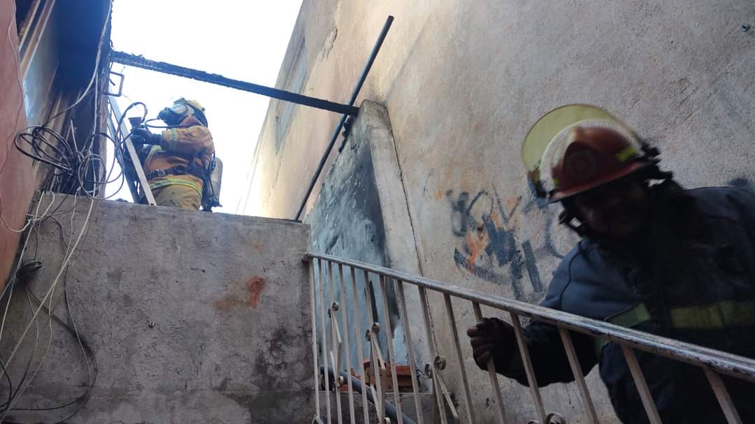 Este viernes se reportó ante el número de emergencia 911, un incendio en una casa habitación en la calle Fuente de Trevi