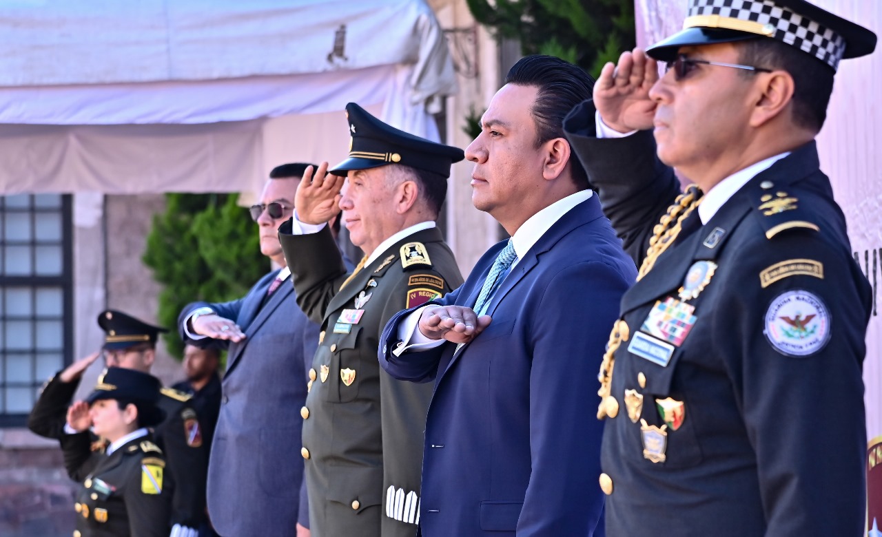 En el marco del CXI Aniversario del Día del Ejército Mexicano, se llevó a cabo una ceremonia conmemorativa
