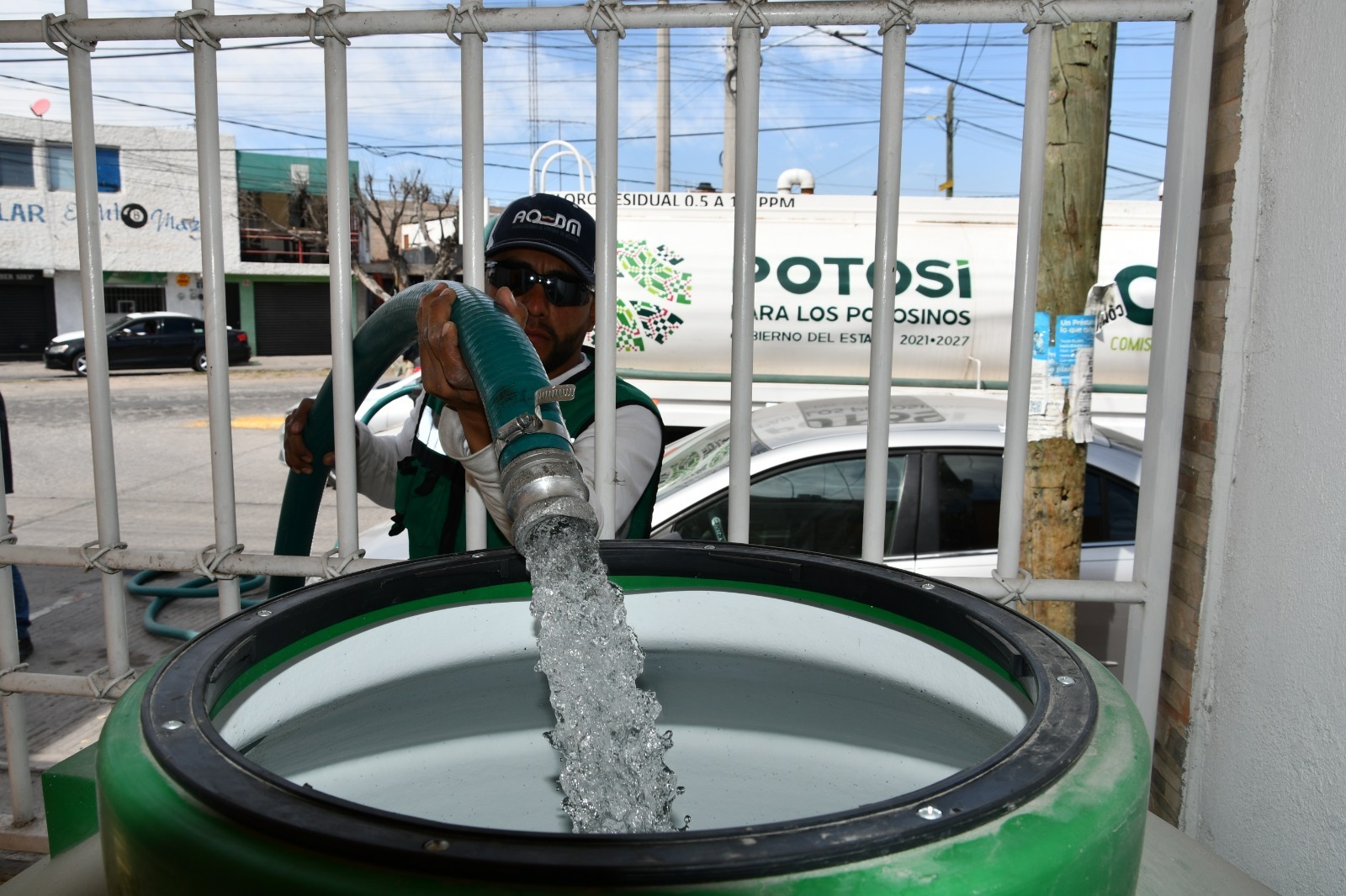 La Comisión Estatal del Agua refirió que pese a la falta de resultados del Interapas, el Gobierno del Estado ha llevado apoyo a la ciudadanía