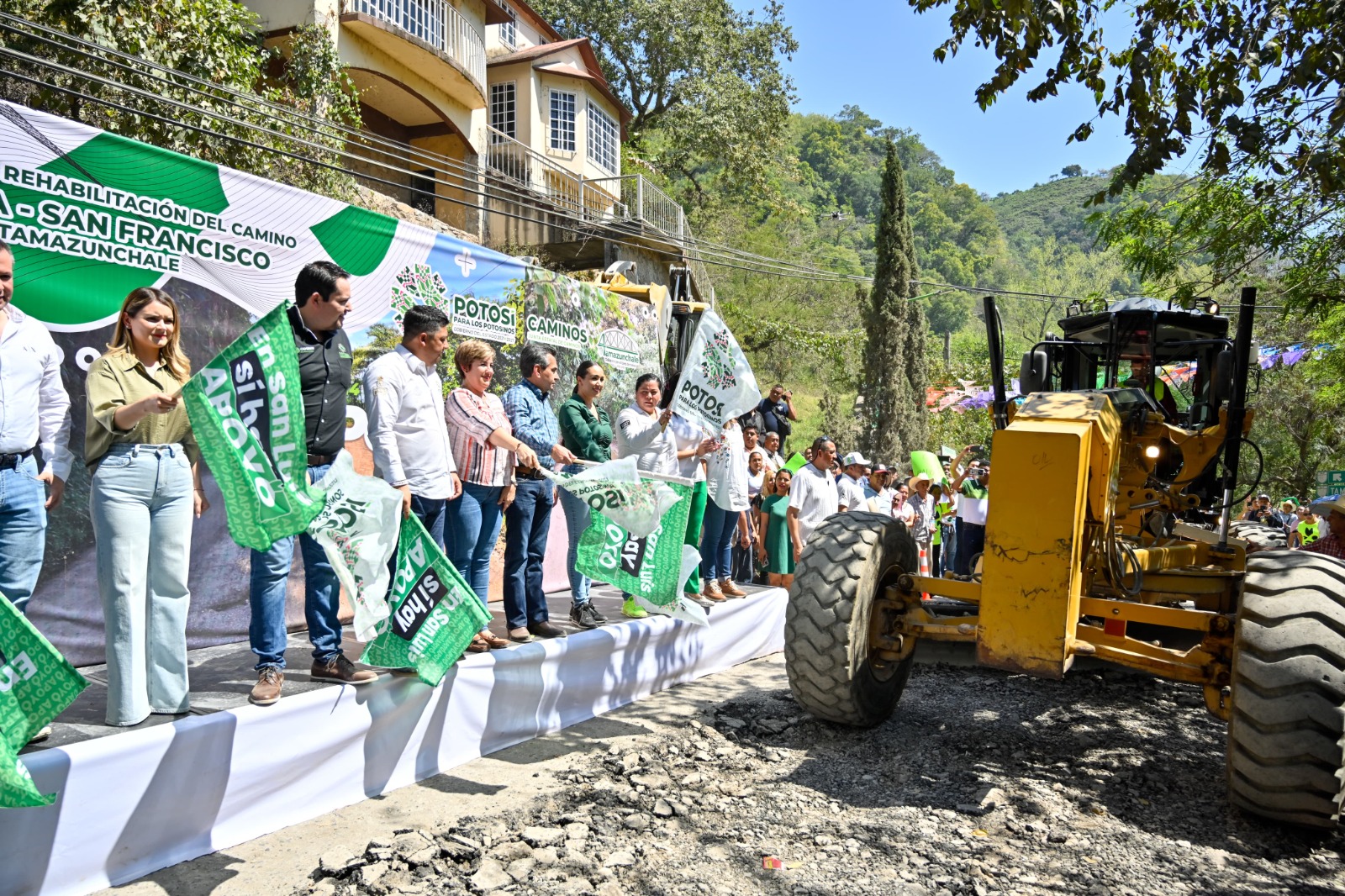   El camino Tamán - Aguazarca - San Francisco, brindará más apoyo a las y los más de 12 mil habitantes de 27 localidades