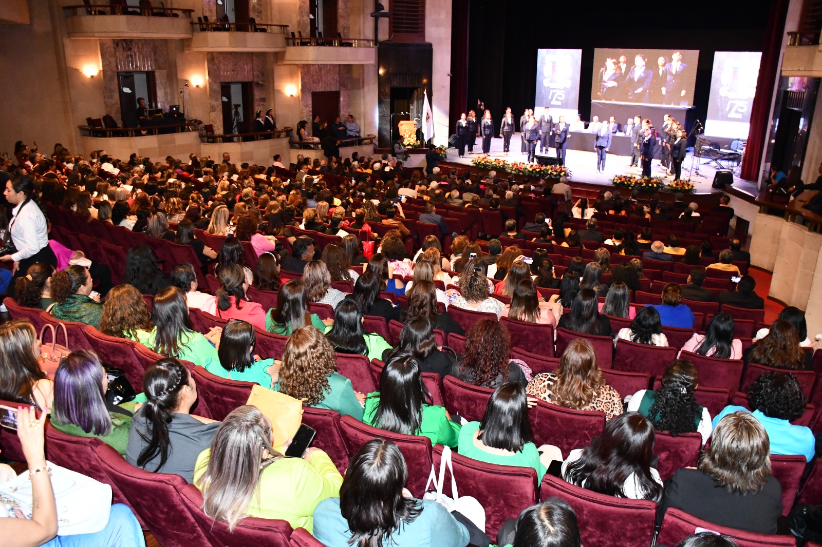 Celebran 175 años de la benemérita y centenaria escuela normal del estado