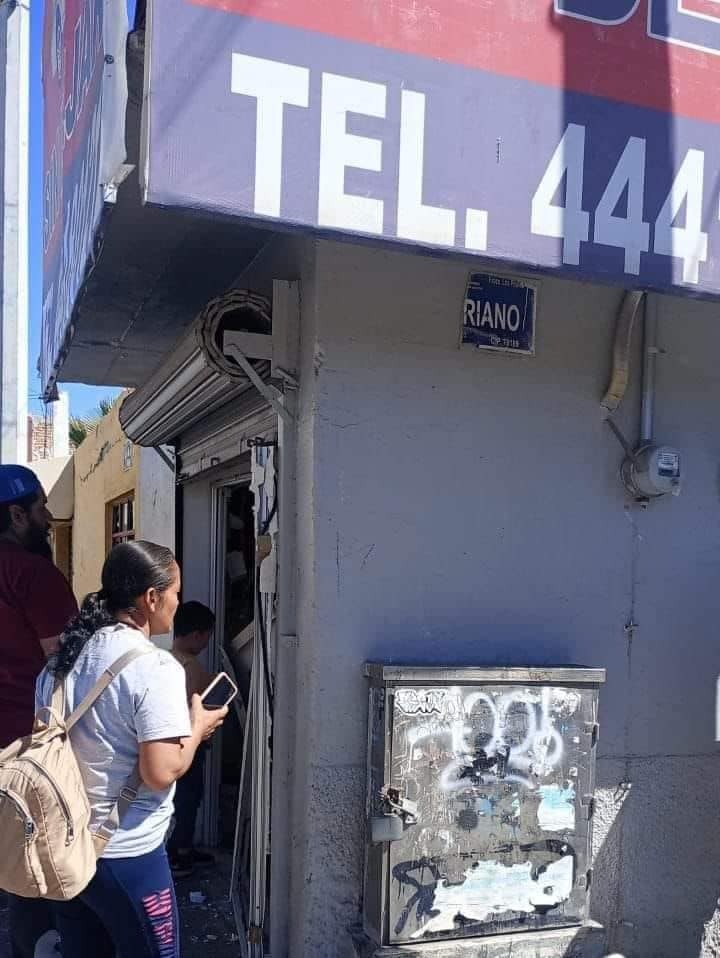 Explosión en panadería de San Luis Potosí deja dos heridos