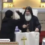 Sacerdote y feligreses son apuñalados durante misa en Sídney