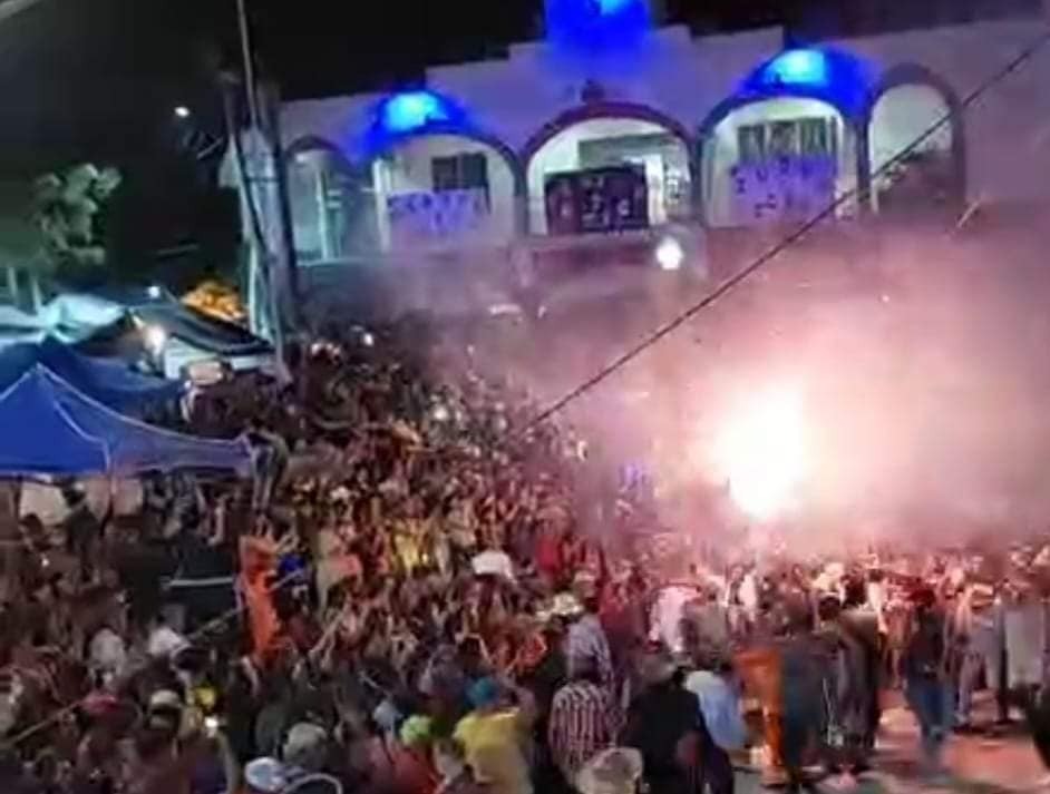 Explosión en fiesta de Judea deja nueve personas quemadas en San Antonio, SLP