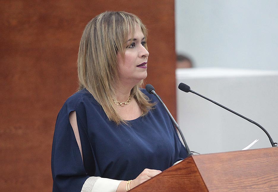 Federación promete saldar este viernes, deuda con residentes del ISSSTE: diputada