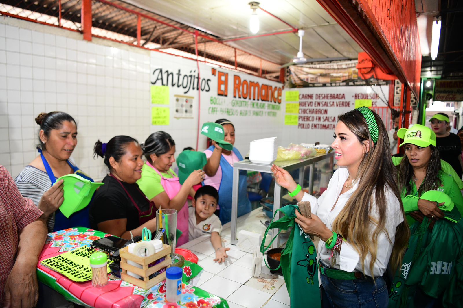 Gestionará Ruth González recursos para internet gratuito en toda la Huasteca