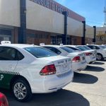 SCT coloca QR en taxis para reportar abusos durante la FENAPO 2025