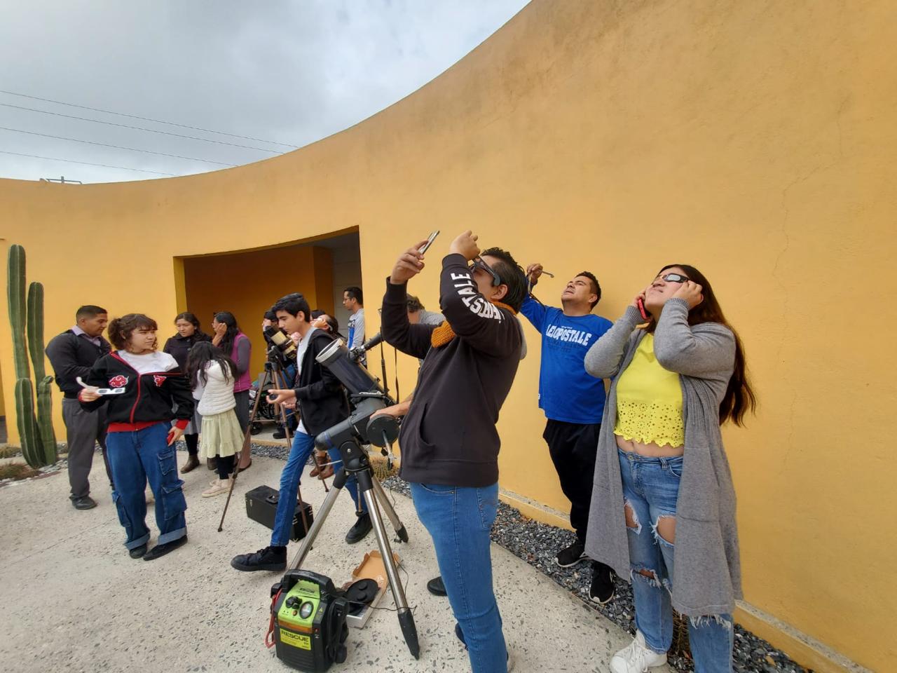 El Poder Ejecutivo del Estado invita a observar de manera segura el eclipse total de sol en diversos recintos astronómicos de la Entidad