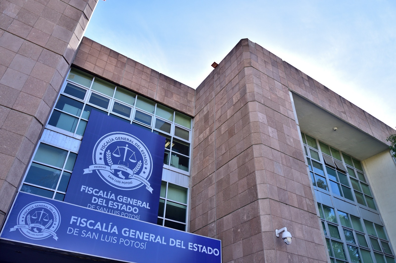 Fiscalía de SLP investiga deceso de tres personas en Tanlajás