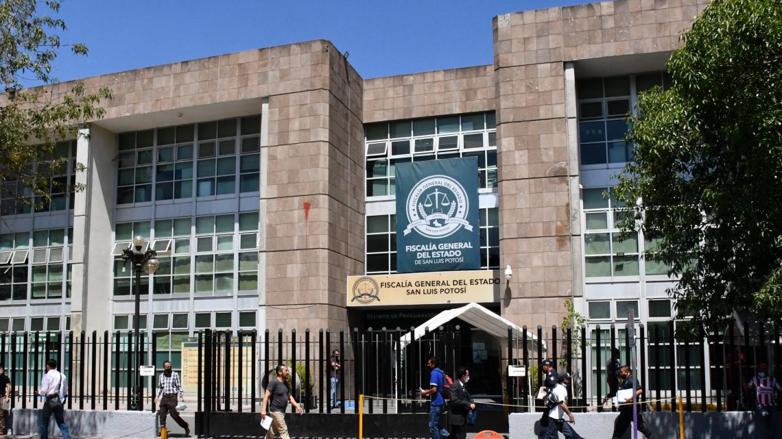 Investiga FGESLP deceso de una persona en campos de fútbol