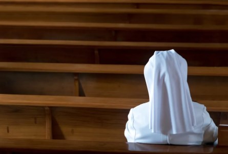 Arrestan a monja en Italia por vínculos con la mafia