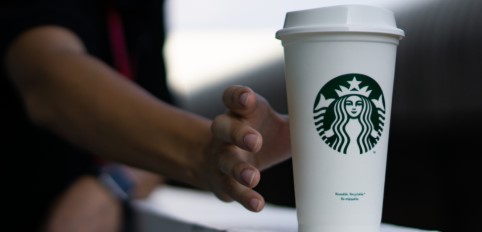 Huelga de baristas de Starbucks se expande en EE. UU.
