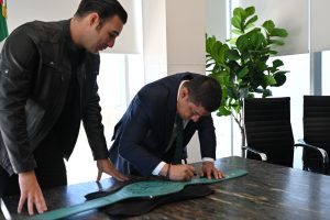 Fortalece Ricardo Gallardo apoyo a la juventud con respaldo federal