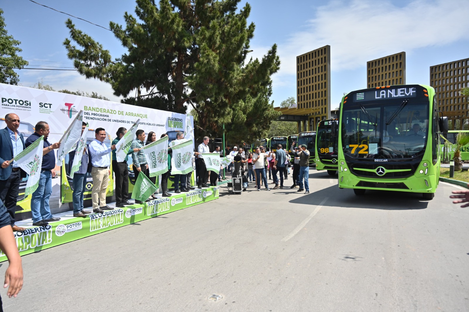 Arranca Ricardo Gallardo renovación de unidades de transporte público